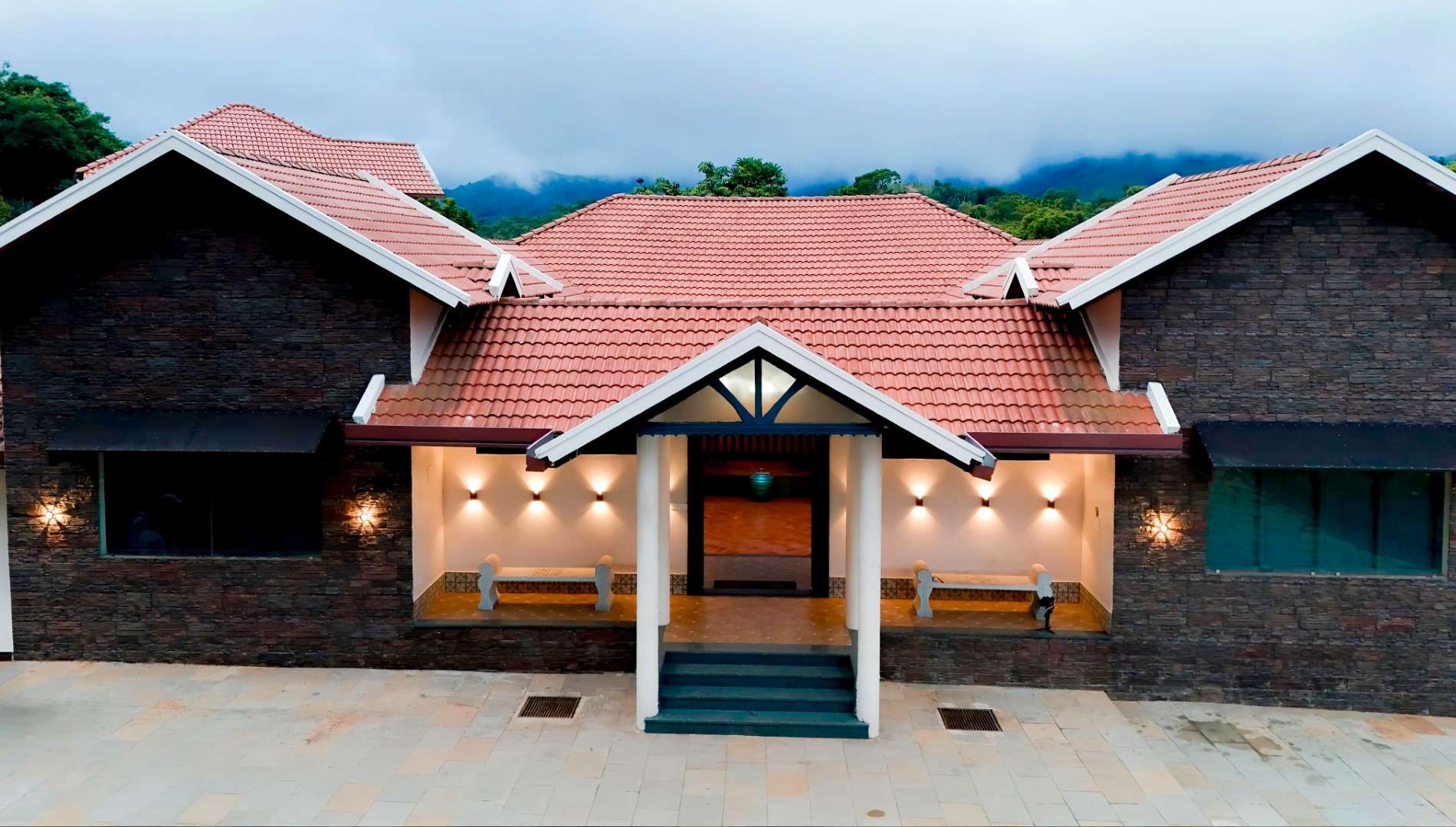 Nysiri Valley Retreat About Section
