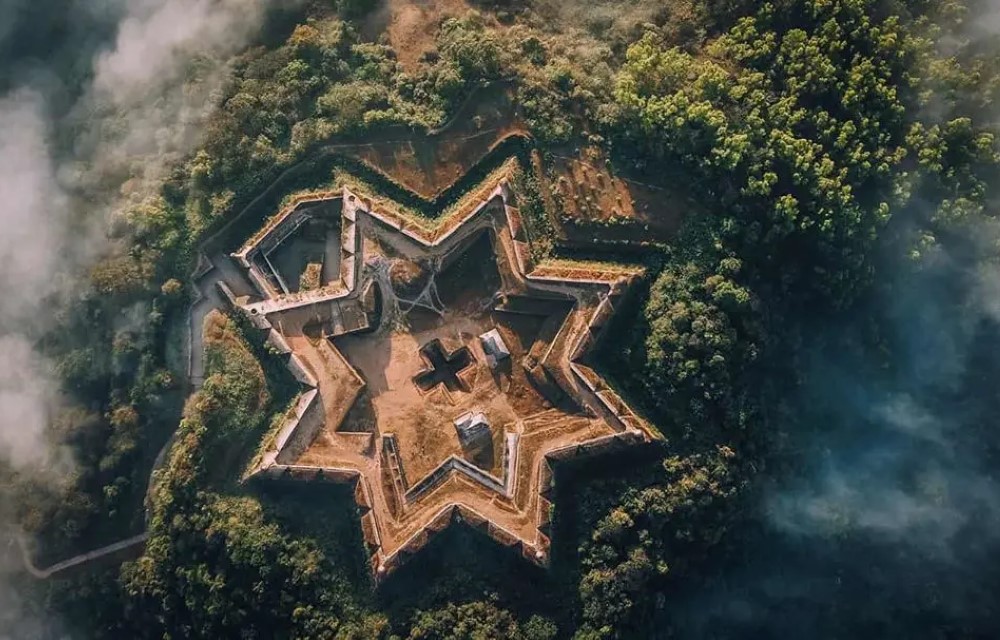 Nysiri near Manjarabad Fort